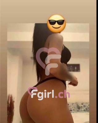 Laura - Escort in Renens
