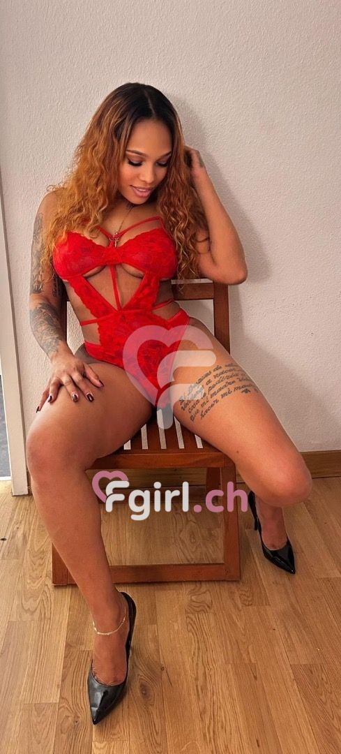 Laura – Geneva photo 2