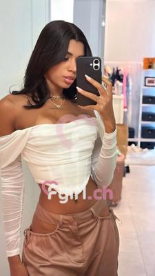 Laura - Escort in Geneva