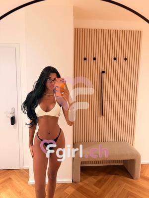Laura - Escort à Genève
