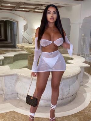 Laura - Escort a Genève
