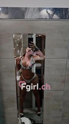 Laura - Escort à Fribourg
