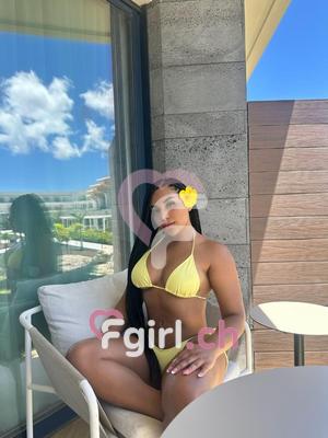 Laura - Escort in Geneva
