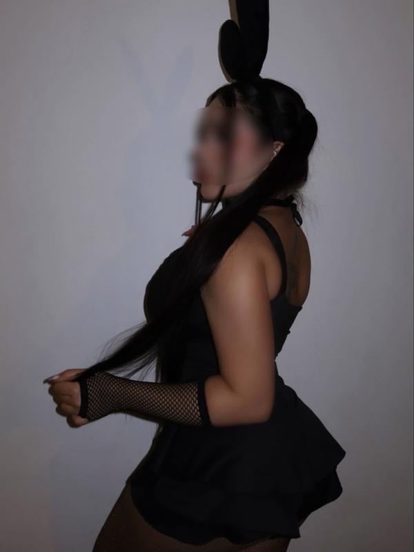 Laura - Escort à Fribourg
