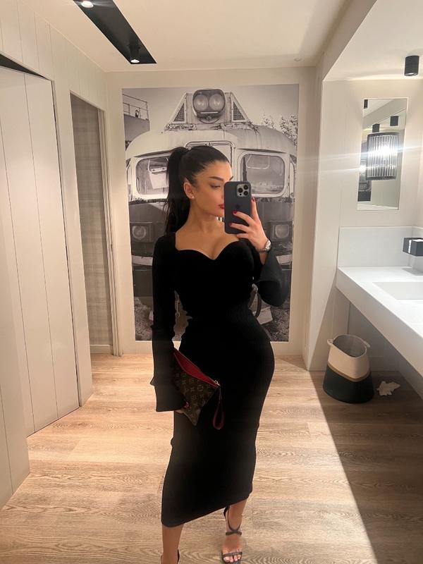 Laura - Escort à Fribourg
