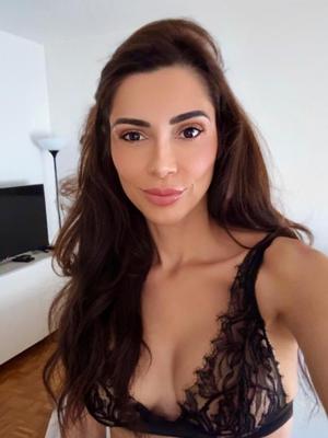 Laura - Escort à Genève
