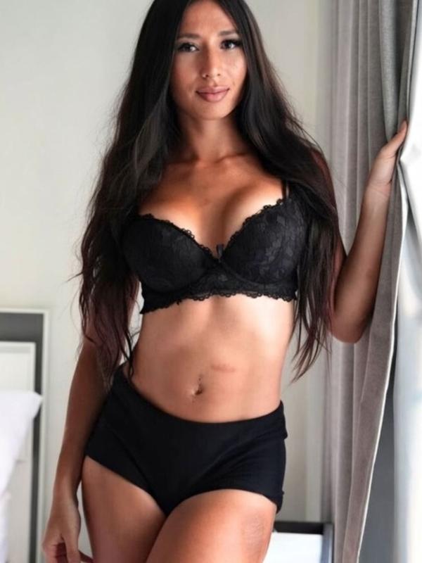 Laya - Escort à Genève
