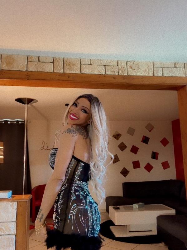 Layla - Escort in Collombey
