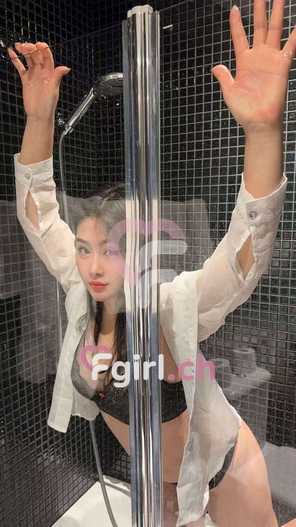 Alice – Geneva photo 4