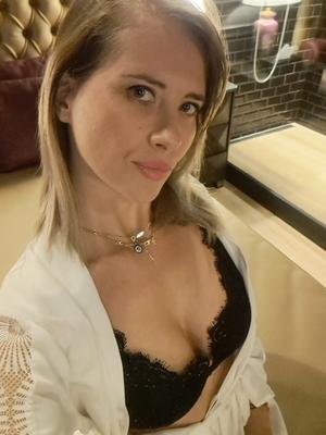 Lea - Escort in Geneva
