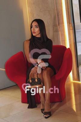 Lena - Escort in Neuenburg
