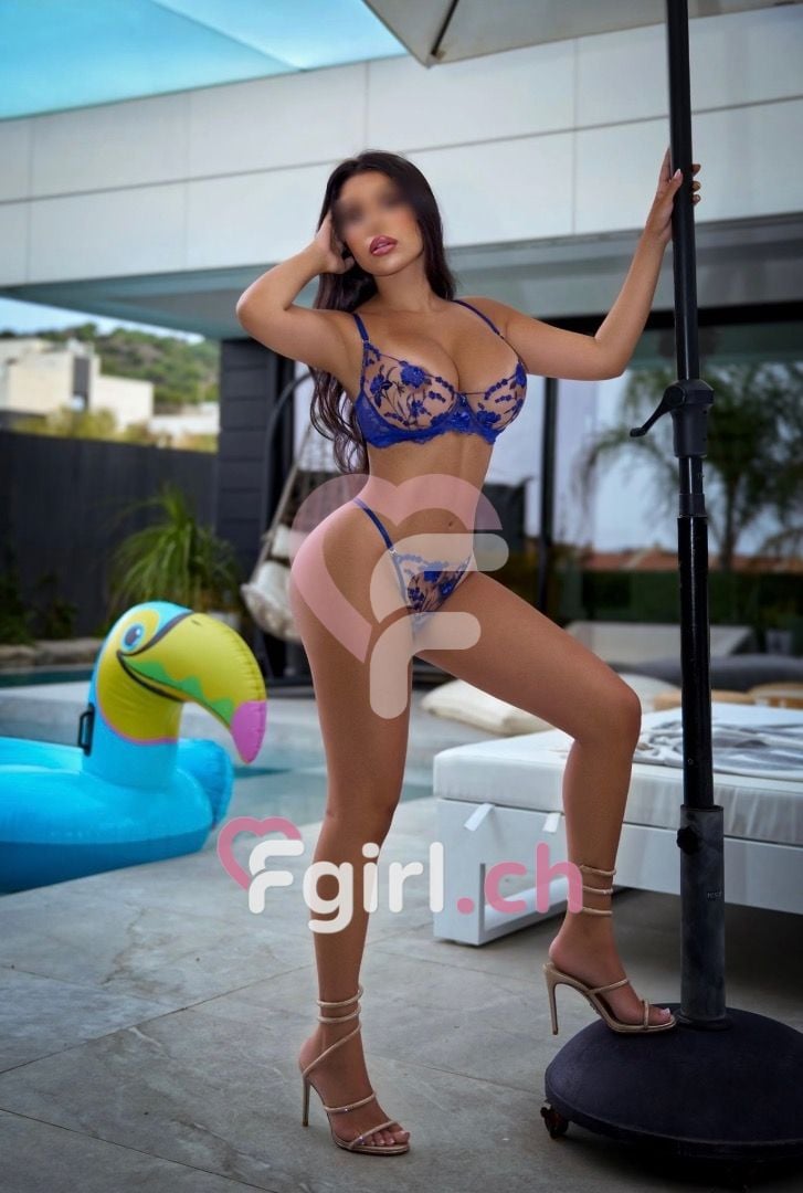 Leya – Geneva photo 2