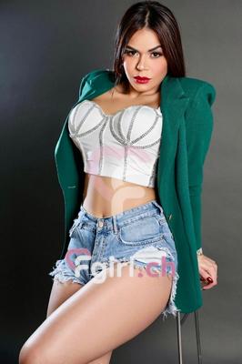Licy - Escort in Plainpalais

