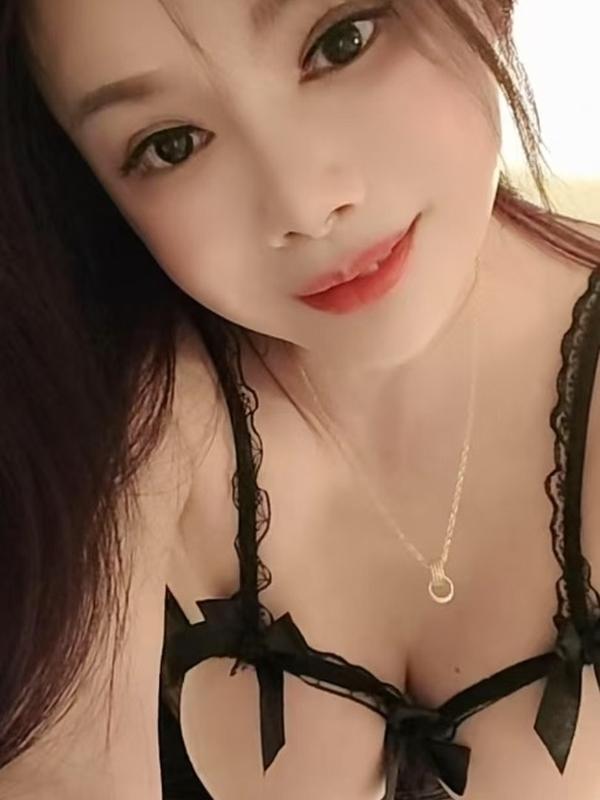 Lili - Escort à La Chaux-de-Fonds
