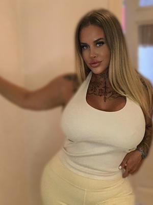 Lilly - Escort en Eaux-vives
