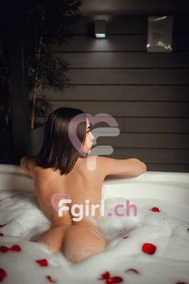 Lina - Escort in Lausanne
