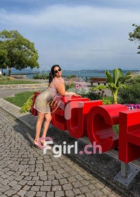 Lina - Escort in Neuchâtel

