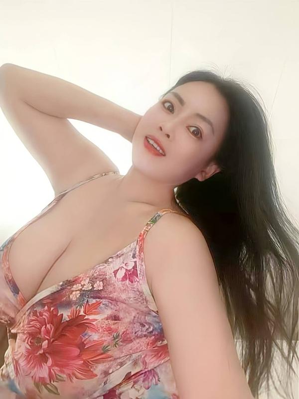 Linda - Escort à Zug
