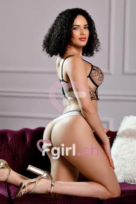 Linda - Escort in Genf
