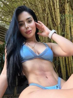Linda - Escort à Romont
