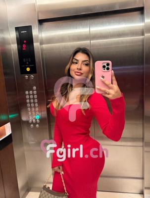 Livia - Escort in Nyon