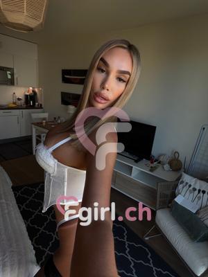Liz - Escort in Geneva