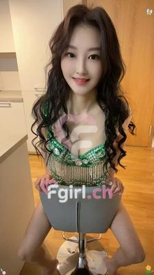 lna - Escort in Prilly
