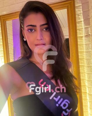 Lola - Escort in Neuenburg