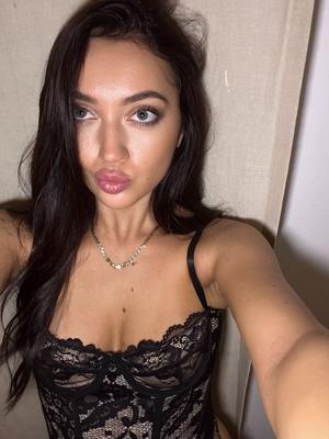 Loly - Escort en Eaux-vives
