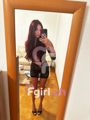 Loly - Escort in Eaux-vives