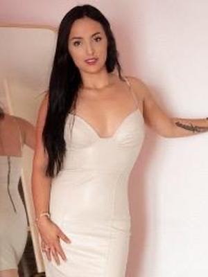 Nikki Love Escort