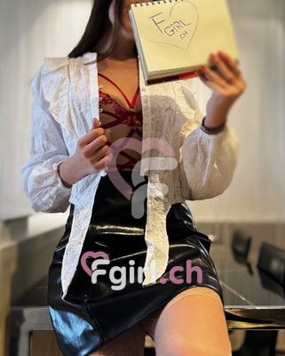 Loren Sophie - Massaggiatrice erotica a Lausanne