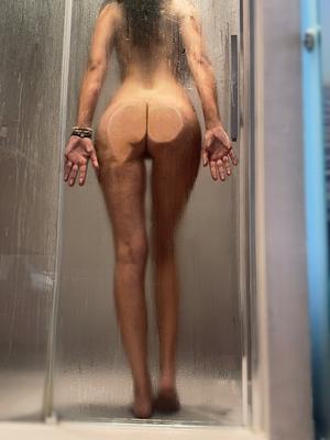 Loren Sophie - Massaggiatrice erotica a Lausanne
