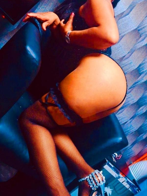 Lorena - Escort in Lausanne
