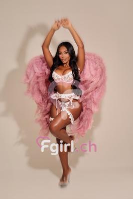 Lua - Escort en Genève
