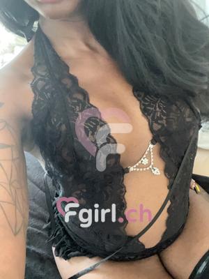 Luanda - Escort in Neuenburg
