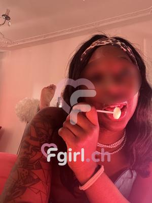 Luanda - Escort in Neuenburg

