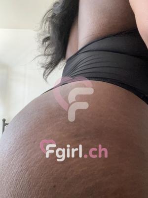 Luanda - Escort in Neuenburg

