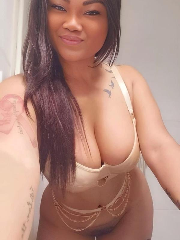 Lubany - Escort in Vevey
