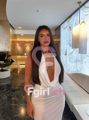 Lucía - Escort in Eaux-vives
