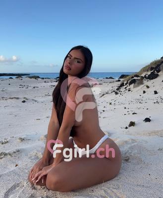 Lucía - Escort in Eaux-vives
