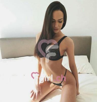 Lucia - Escort in Neuenburg
