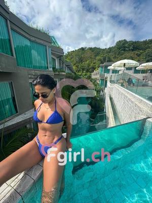 Lucy - Escort à Genève
