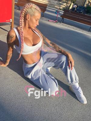 Lucy - Escort en Genève
