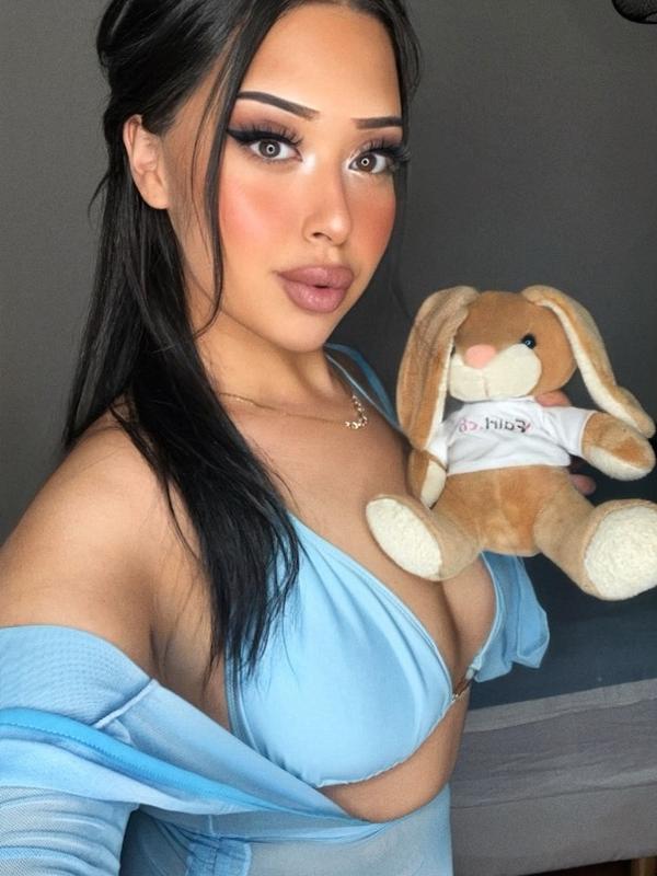 Luna - Masseuse érotique à Genève
