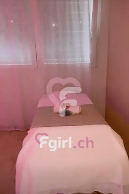 Luna - Erotische Masseurin in Sion
