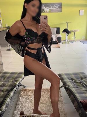 Luna - Masseuse érotique à Fribourg
