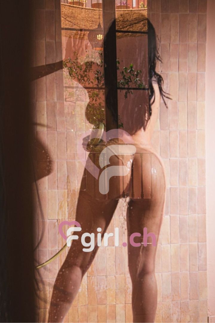 Luna – Geneva photo 2