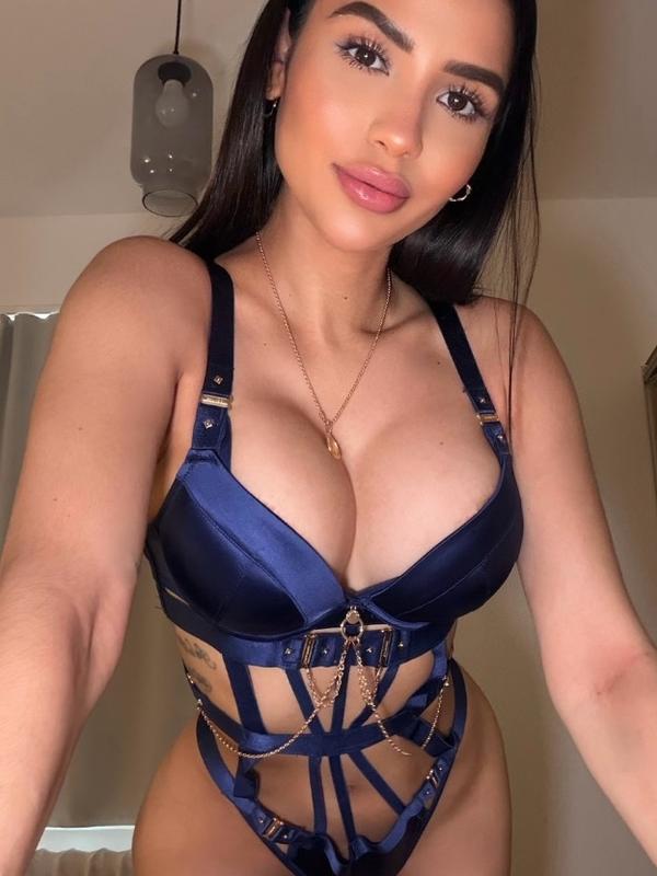 Luna - Escort à Lausanne
