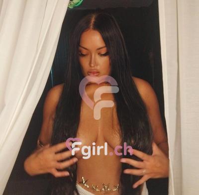 Lya - Erotische Masseurin in Genf
